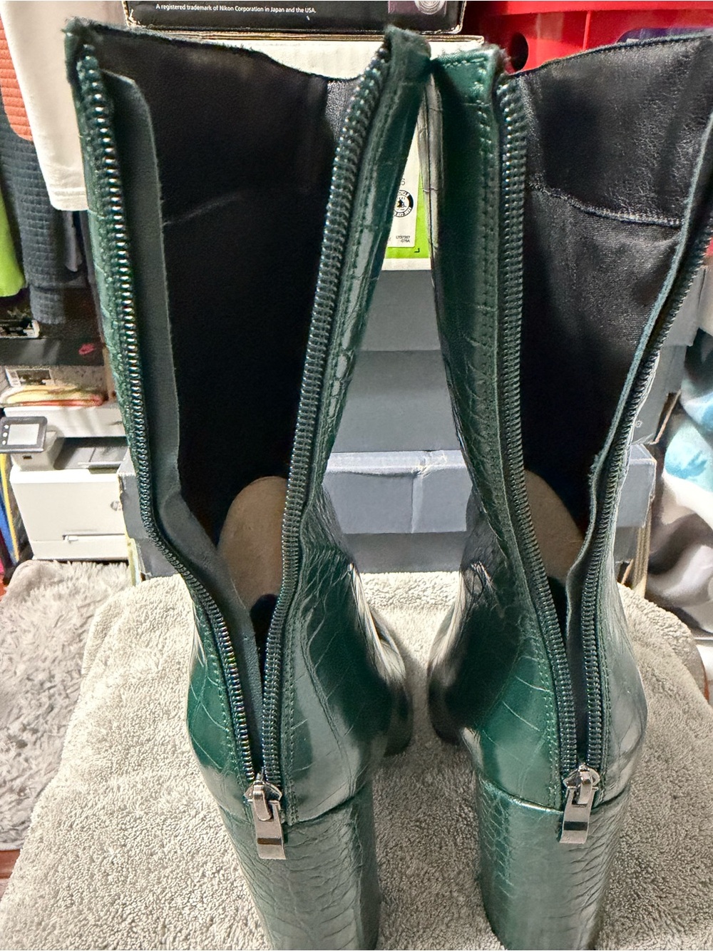 Women’s Green Croc-Embossed Faux Leather Pointed Toe Ankle Boots - Picture 5 of 6